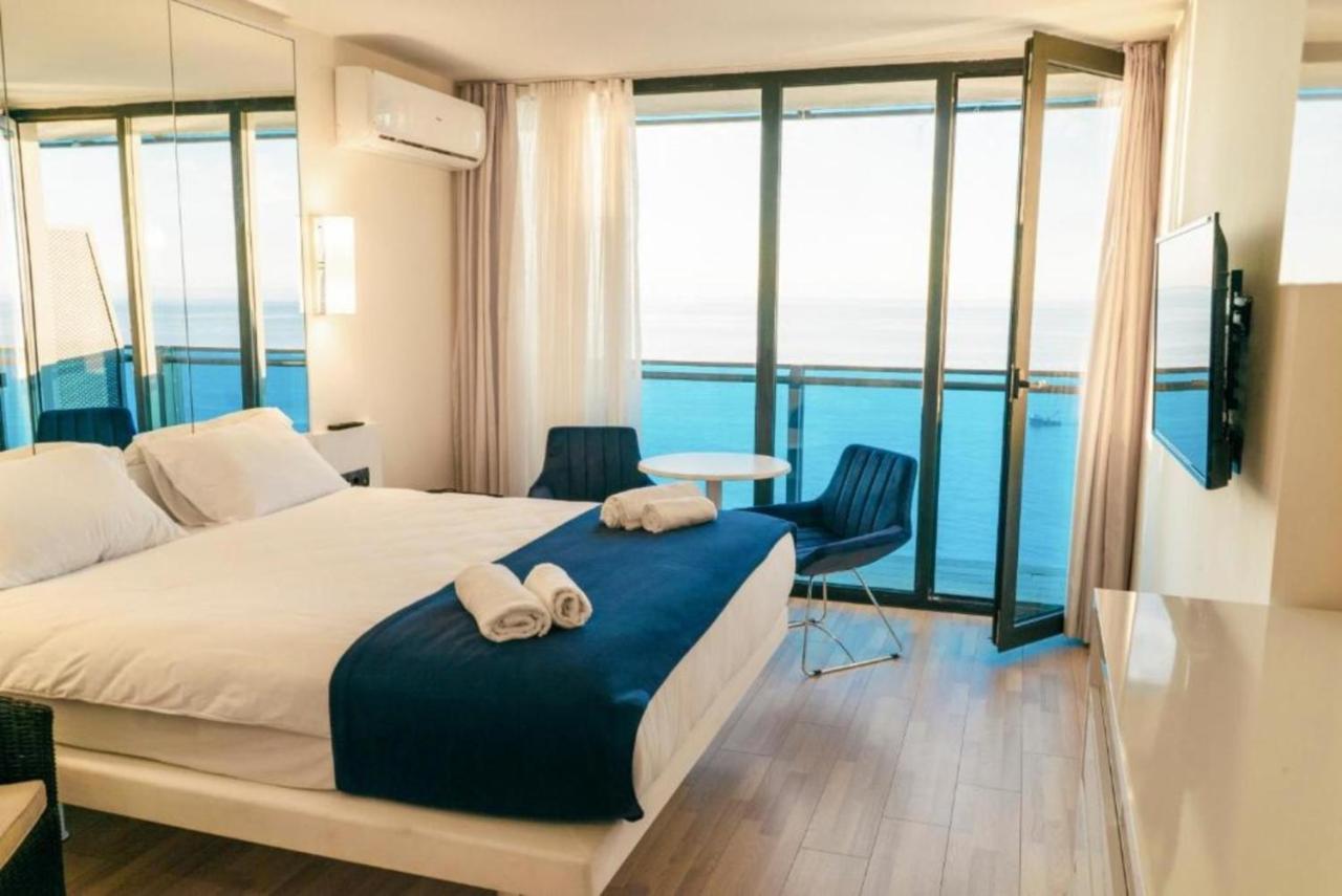 Luxury Sea View Apartments In Orbi City Batumi Bagian luar foto