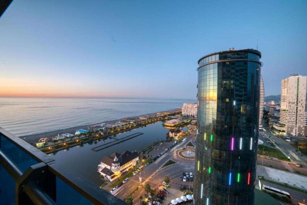 Luxury Sea View Apartments In Orbi City Batumi Bagian luar foto