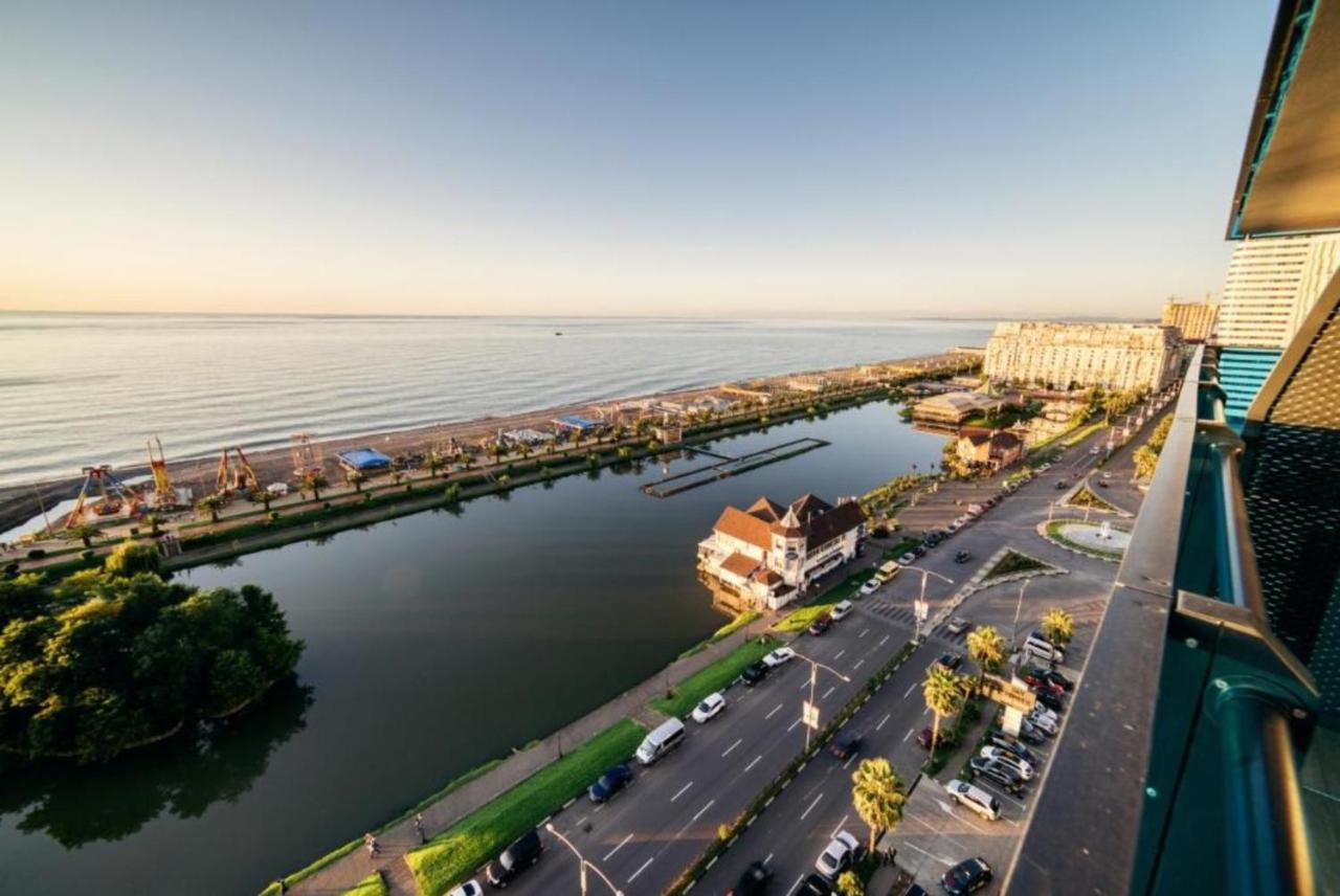 Luxury Sea View Apartments In Orbi City Batumi Bagian luar foto