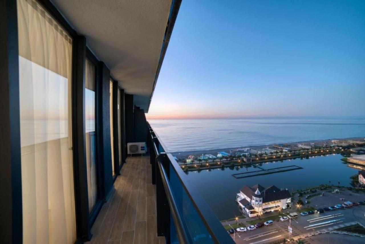 Luxury Sea View Apartments In Orbi City Batumi Bagian luar foto
